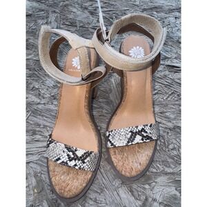 Yellow Box Caikos Tan Snake‎ Print Fabric Ankle Strap Cork Heel Sandals Size 7.5